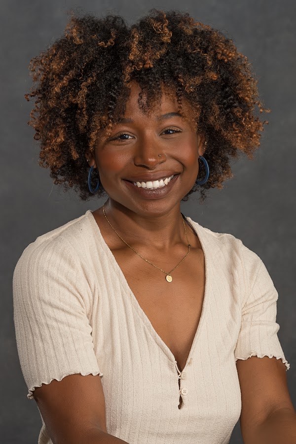 Tori headshot